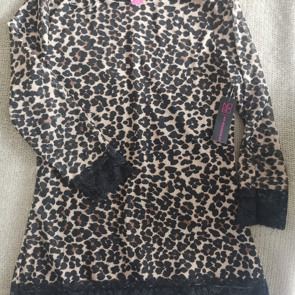 Leopard print top - Picture 2 of 2